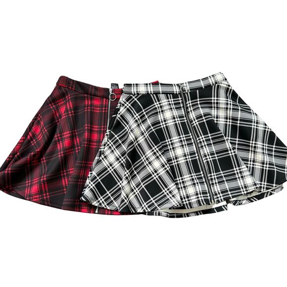 Hot Topic Plaid O-Ring Skater Skirt Lot of 2 SZ S Black & White, Red & Black - Picture 1 of 9